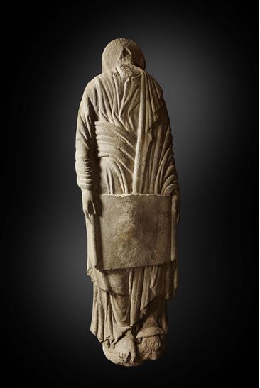 "Estatua-columna masculina con cartela" (Maestro Mateo, h. 1188 1200) © Madrid, Museo Nacional Del Prado. Disponible en: http://www.museodelprado.es